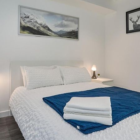 Morden Lovely 3Bedroom Apartment London Abbey Wood Buitenkant foto
