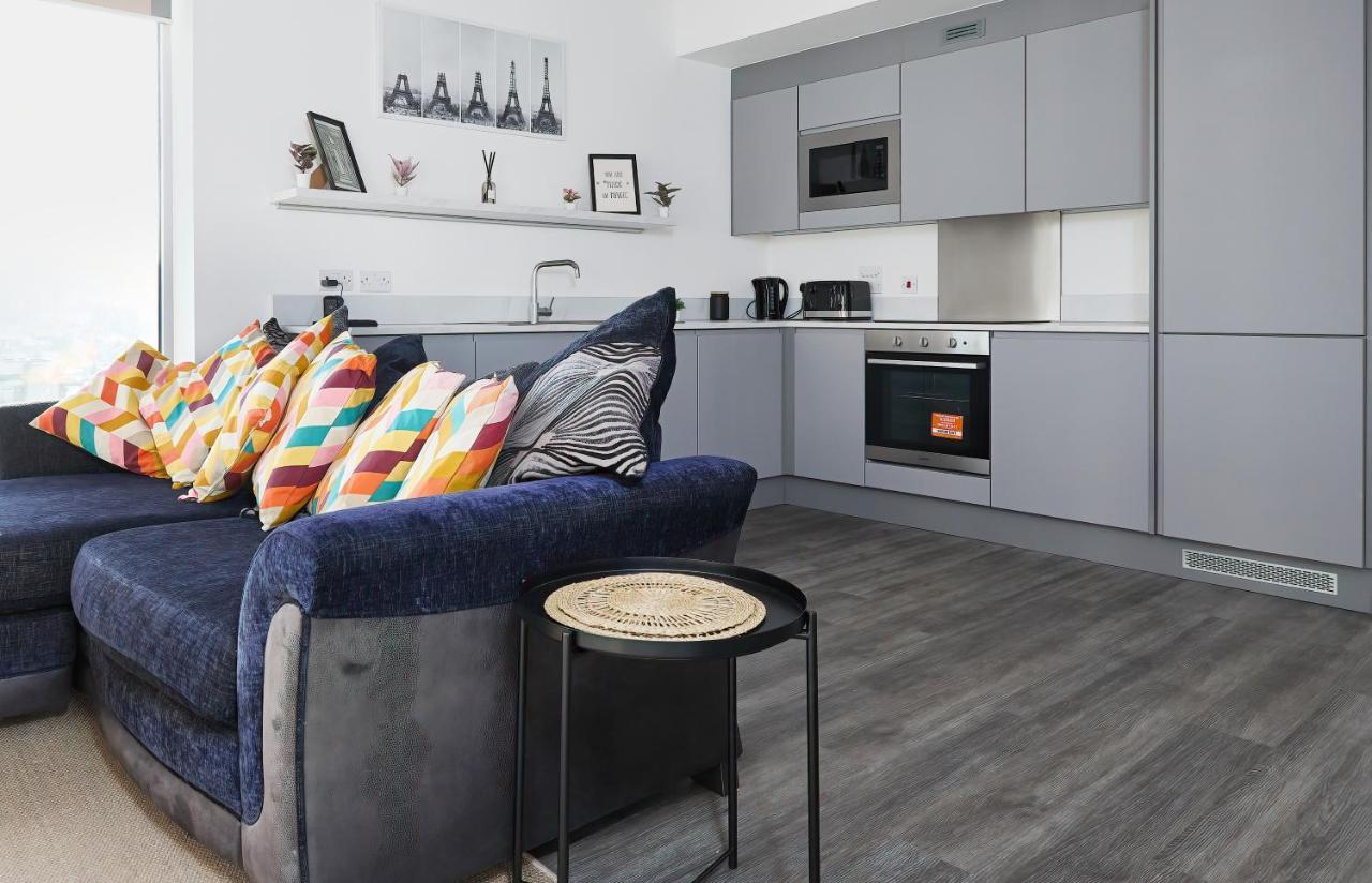 Morden Lovely 3Bedroom Apartment London Abbey Wood Buitenkant foto