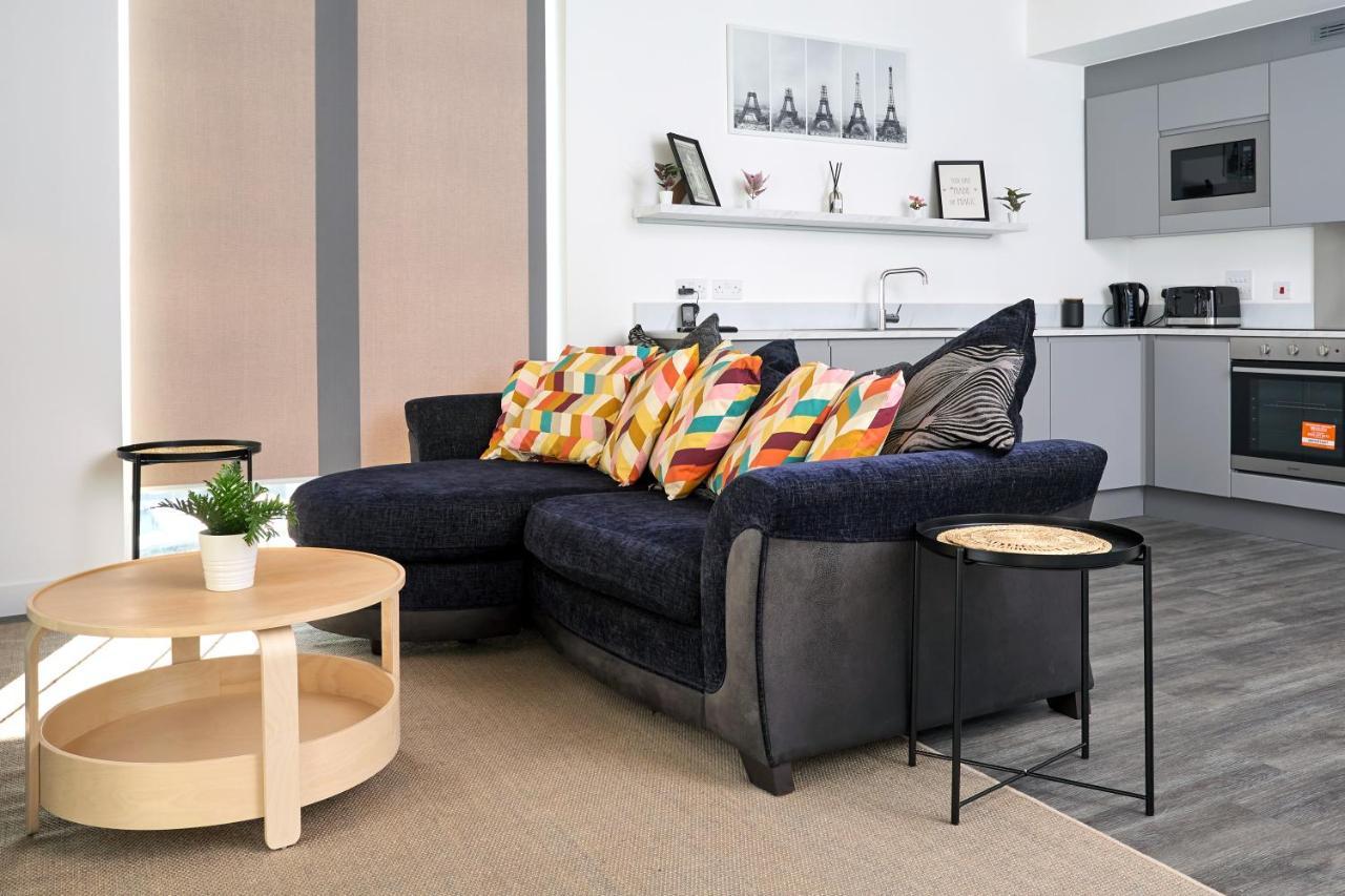 Morden Lovely 3Bedroom Apartment London Abbey Wood Buitenkant foto
