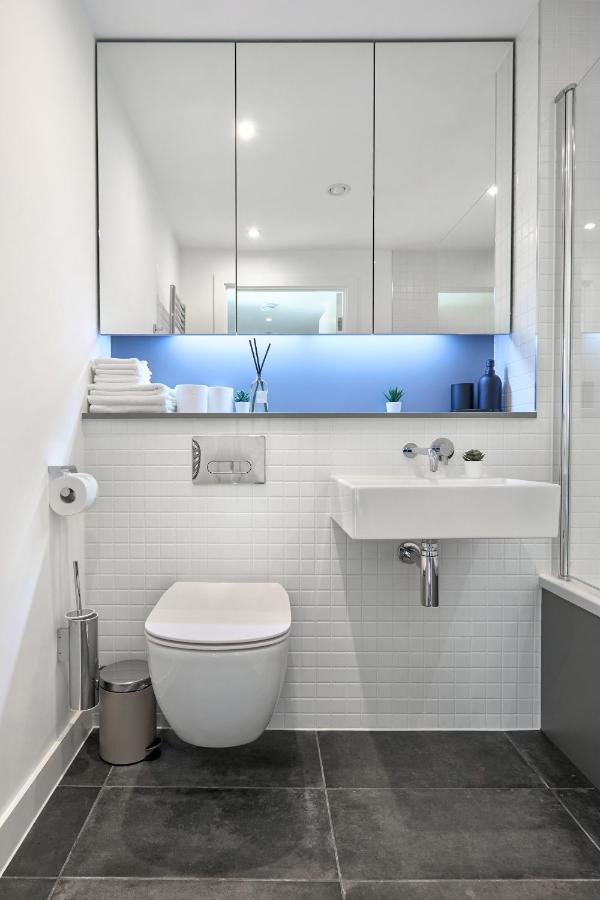 Morden Lovely 3Bedroom Apartment London Abbey Wood Buitenkant foto