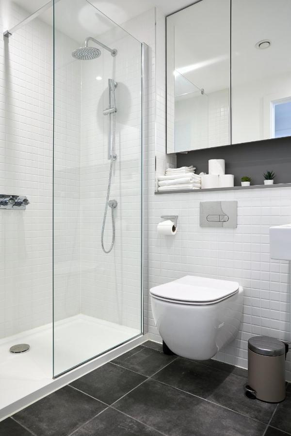 Morden Lovely 3Bedroom Apartment London Abbey Wood Buitenkant foto